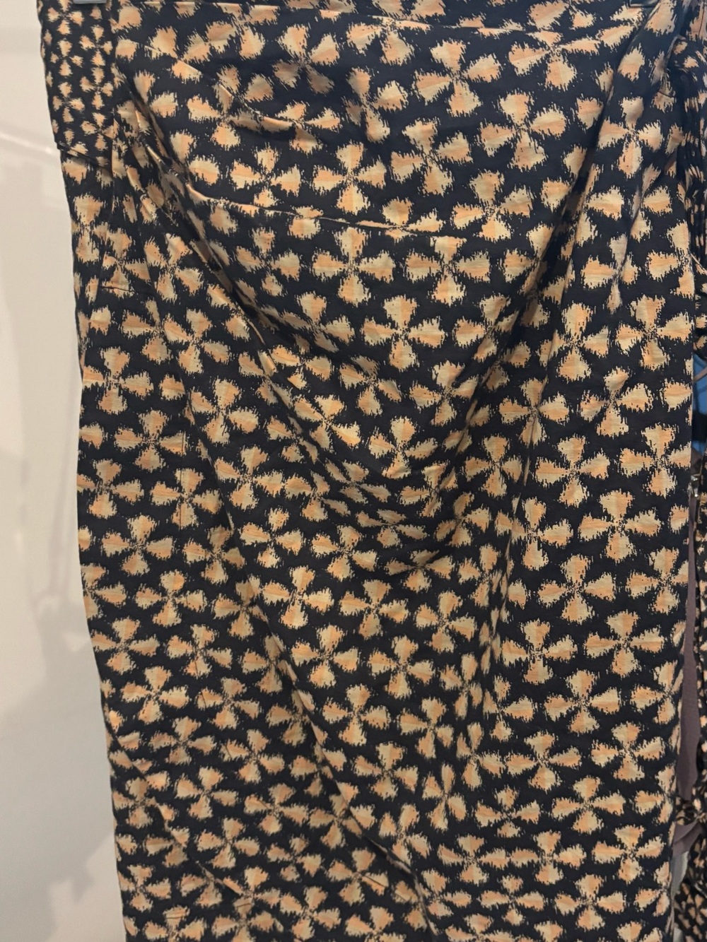 ba&sh Black and Beige Floral-Tonal Print Wrap Skirt Womens Size S, ba&sh size 1 - Picture 4 of 11